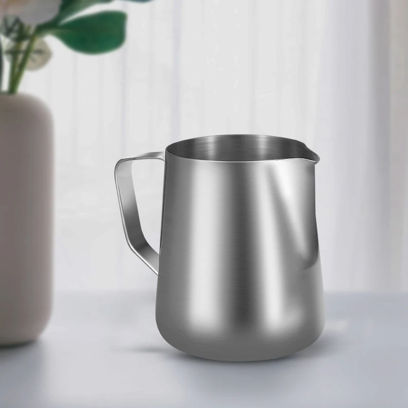 Brocca professionale per schiu - Barista Milk Jug recensione e prezzo